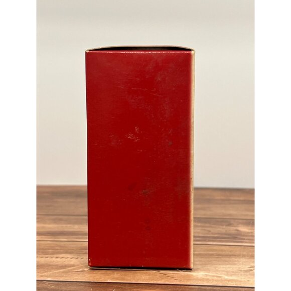 2003 HALLMARK ORNAMENT QXG2499 BEARING THE COLORS TEDDY BEAR THIMBLE SPOOL FLAG - Picture 3 of 13